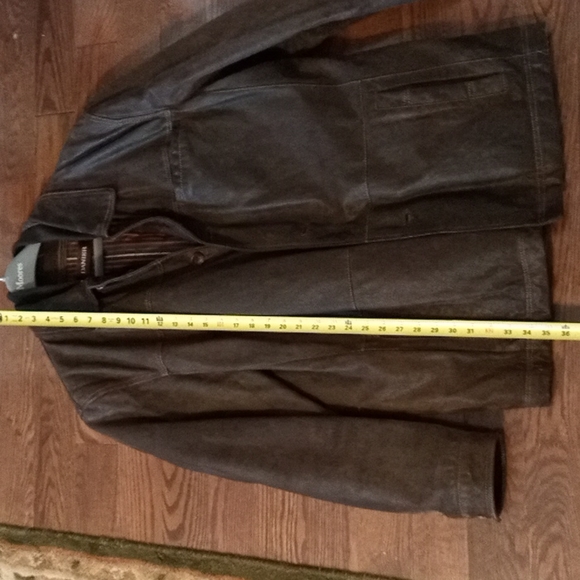 Danier 3/4 length leather coat - Picture 5 of 5